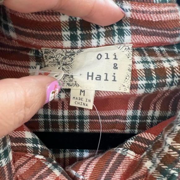 Oli + Hali | Oversized Two Tone Cropped Flannel - Picture 7 of 8